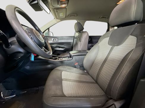 Used 2021 Kia Sorento LX FWD image 21
