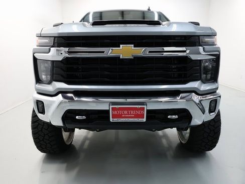 Used 2024 Chevrolet Silverado 2500 LT w/ Texas Edition image 56
