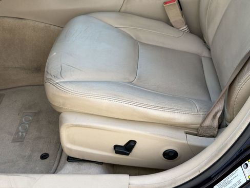 Used 2012 Chrysler 300 Limited RWD image 13
