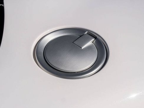 Used 2005 Ford GT RWD image 73