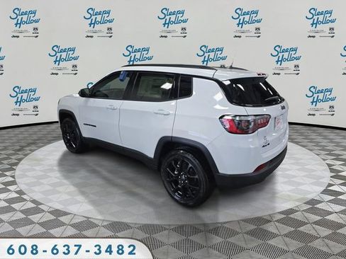 New 2026 Jeep Compass Latitude image 7