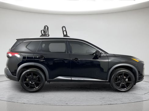 Used 2023 Nissan Rogue SL w/ SL Premium Package AWD/4WD image 2