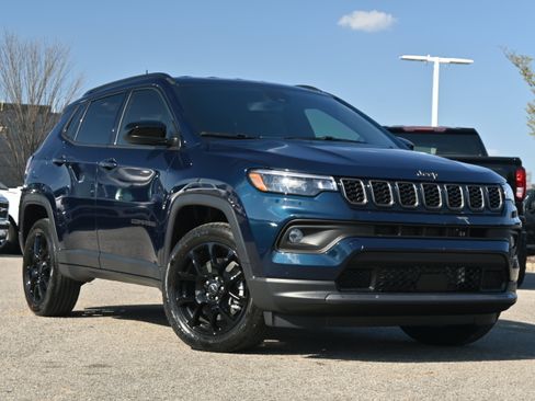 New 2026 Jeep Compass Latitude AWD/4WD image 2