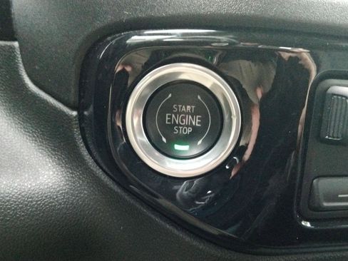 Used 2023 GMC Sierra 1500 SLE image 21