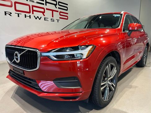 Used 2019 Volvo XC60 T5 Momentum w/ Multimedia Package AWD/4WD image 2