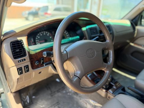 Used 2001 Toyota 4Runner Limited AWD/4WD image 16