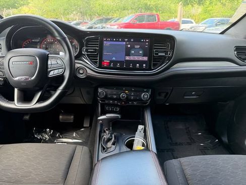 Used 2025 Dodge Durango GT RWD image 15