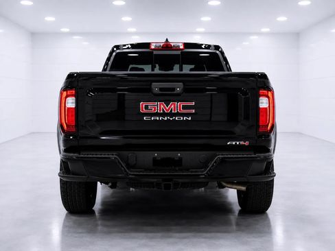 Used 2024 GMC Canyon AT4 AWD/4WD image 4