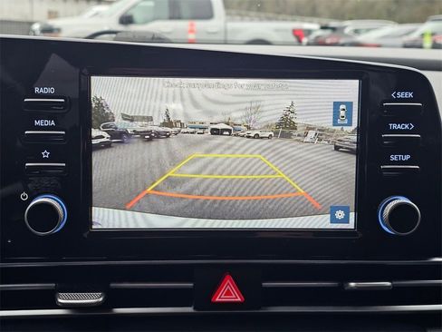 Used 2021 Hyundai Elantra SEL w/ Convenience Package image 14