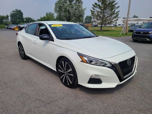 Used 2021 Nissan Altima 2.5 SR FWD image 4