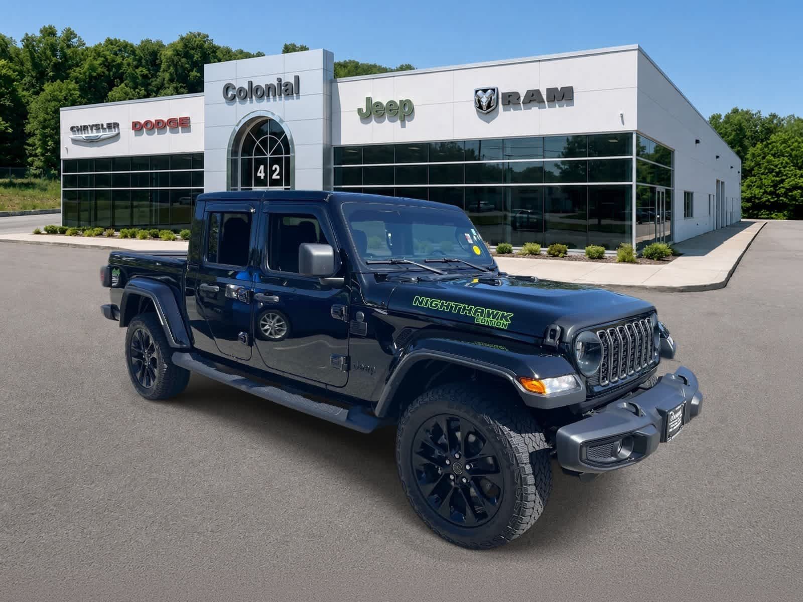 Used 2025 Jeep Gladiator Sport AWD/4WD image 7