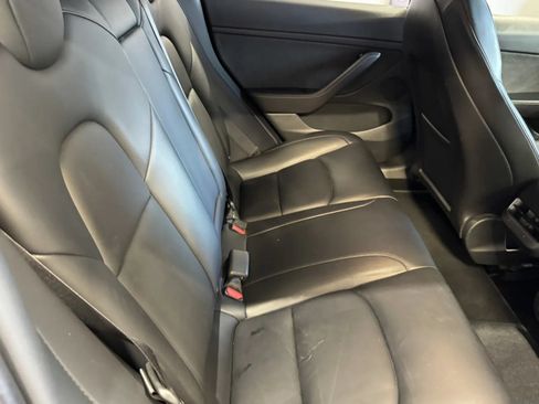 Used 2022 Tesla Model 3 Long Range AWD/4WD image 8