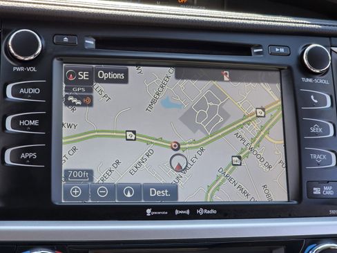 Used 2017 Toyota Highlander XLE image 23