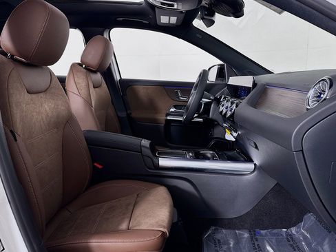 New 2026 Mercedes-Benz GLA 250 image 6