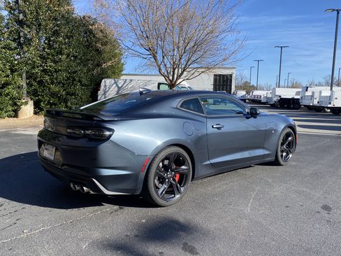 Used 2022 Chevrolet Camaro SS image 9