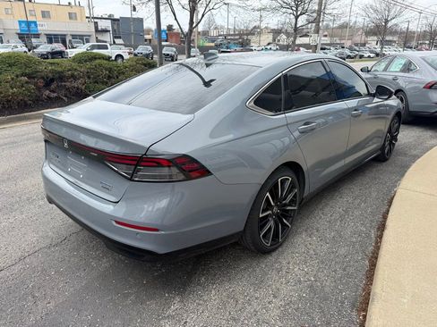 Used 2023 Honda Accord Touring image 6