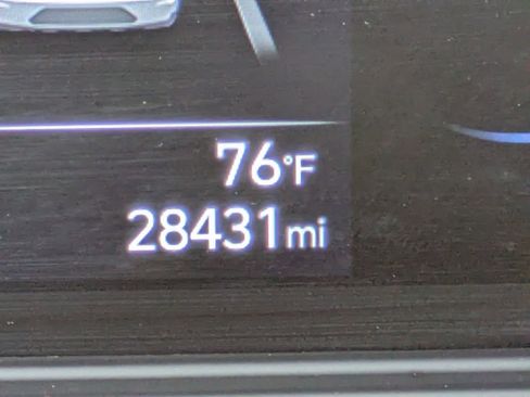 Used 2023 Hyundai Venue SEL w/ Cargo Package image 22