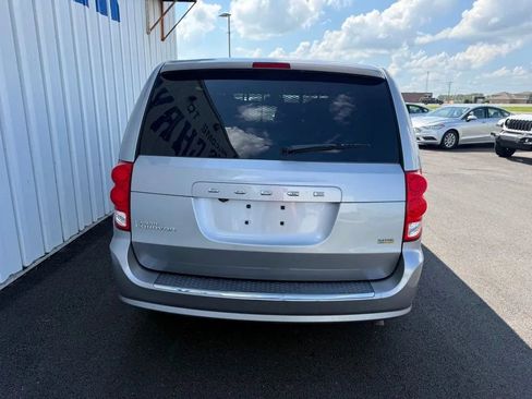 Used 2019 Dodge Grand Caravan SE FWD image 7