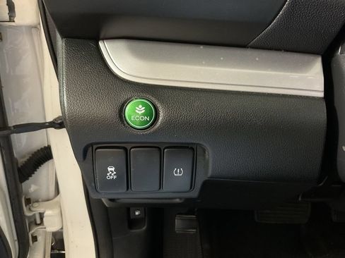 Used 2015 Honda CR-V LX image 25