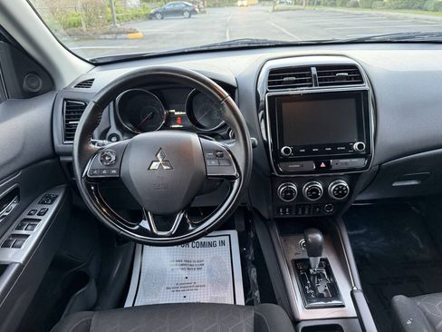 Used 2020 Mitsubishi Outlander Sport Black Edition AWD/4WD image 17