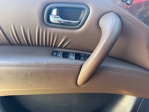 Used 2022 Nissan Armada Platinum w/ Captain's Chairs Package RWD image 19