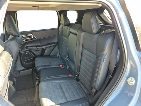 New 2025 Mitsubishi Outlander SE AWD/4WD image 27
