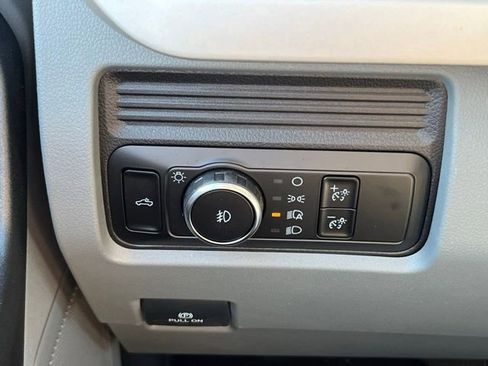 New 2026 Ford F250 XL w/ XL Chrome Package image 31