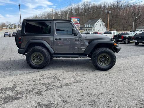 Used 2019 Jeep Wrangler Sport image 9