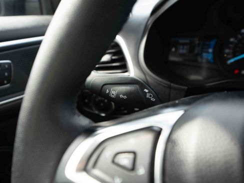 Used 2024 Ford Edge Titanium AWD/4WD image 13