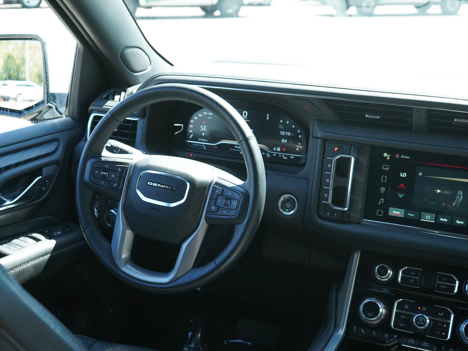 Used 2023 GMC Yukon Denali AWD/4WD image 14