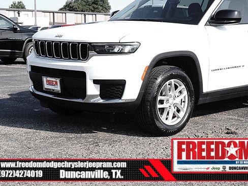 Used 2023 Jeep Grand Cherokee L Laredo RWD image 41