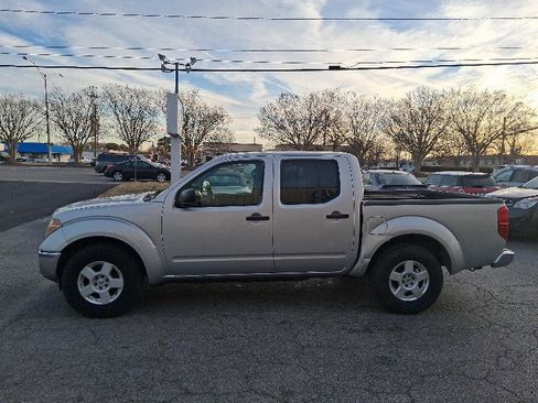 Used 2006 Nissan Frontier SE w/ (P01) Power Pkg image 4