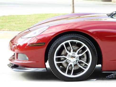 Used 2006 Chevrolet Corvette Convertible w/ Preferred Equipment Group RWD image 36