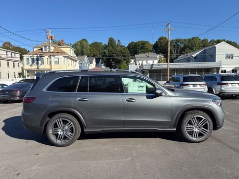 New 2026 Mercedes-Benz GLS 450 4MATIC image 8
