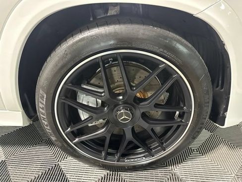 Certified 2024 Mercedes-Benz GLE 53 AMG 4MATIC Coupe w/ Driver Assistance Package image 33