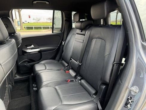 Used 2021 Mercedes-Benz GLB 250 GLB 250 w/ Premium Package image 28