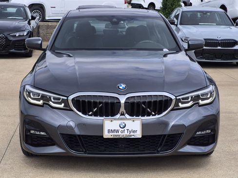 Used 2019 BMW 330i Sedan w/ M Sport Package RWD image 2