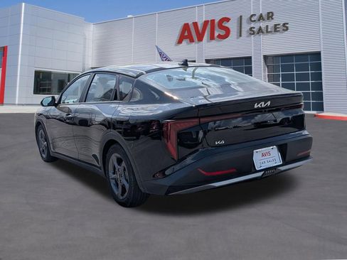 Used 2025 Kia K4 LXS image 9