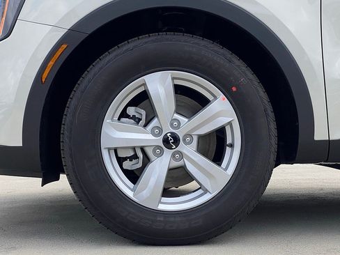New 2026 Kia Sorento LX FWD image 11