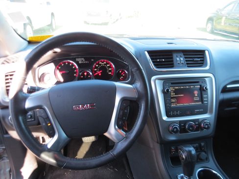 Used 2016 GMC Acadia SLE FWD image 20