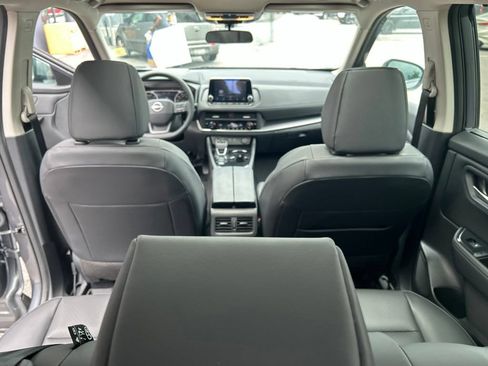 Certified 2026 Nissan Rogue SV w/ SV Premium Package FWD image 23