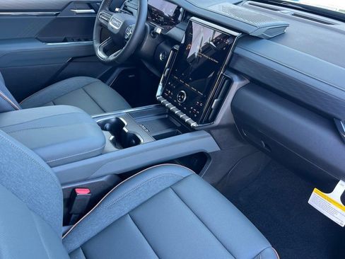 New 2026 GMC Acadia AT4 AWD/4WD image 14
