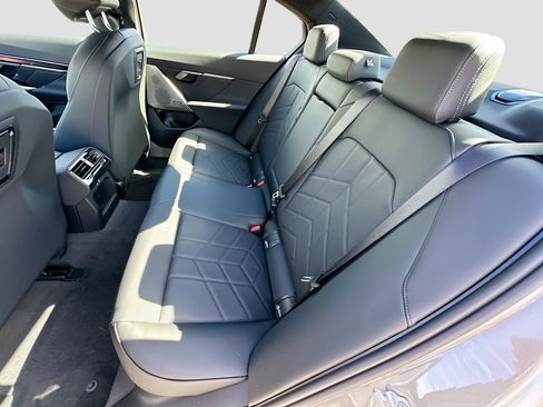 New 2026 BMW 540i xDrive 540i xDrive w/ Premium Package image 20