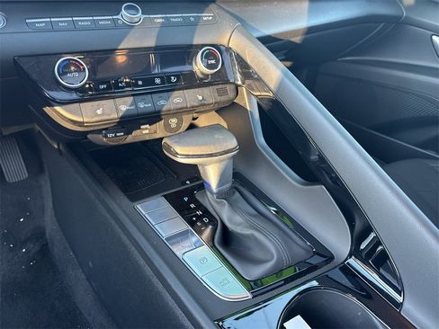 New 2025 Hyundai Elantra SEL w/ Cargo Package image 33