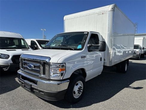 New 2024 Ford E-450 and Econoline 450 Super Duty w/ Power Windows & Locks Group image 9