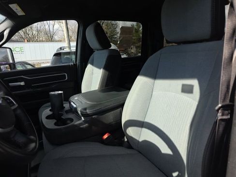 Used 2024 RAM 3500 Big Horn image 3