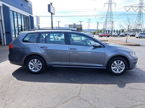 Used 2016 Volkswagen Golf S FWD image 6