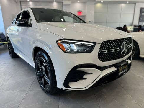 Used 2025 Mercedes-Benz GLE 450 4MATIC Coupe image 10