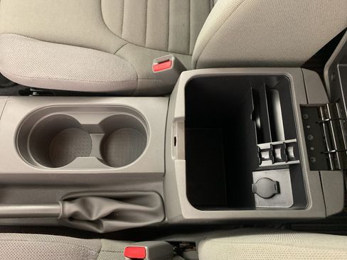 Used 2019 Nissan Frontier S RWD image 28