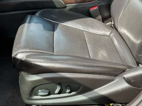 Used 2019 Cadillac XTS Luxury FWD image 16